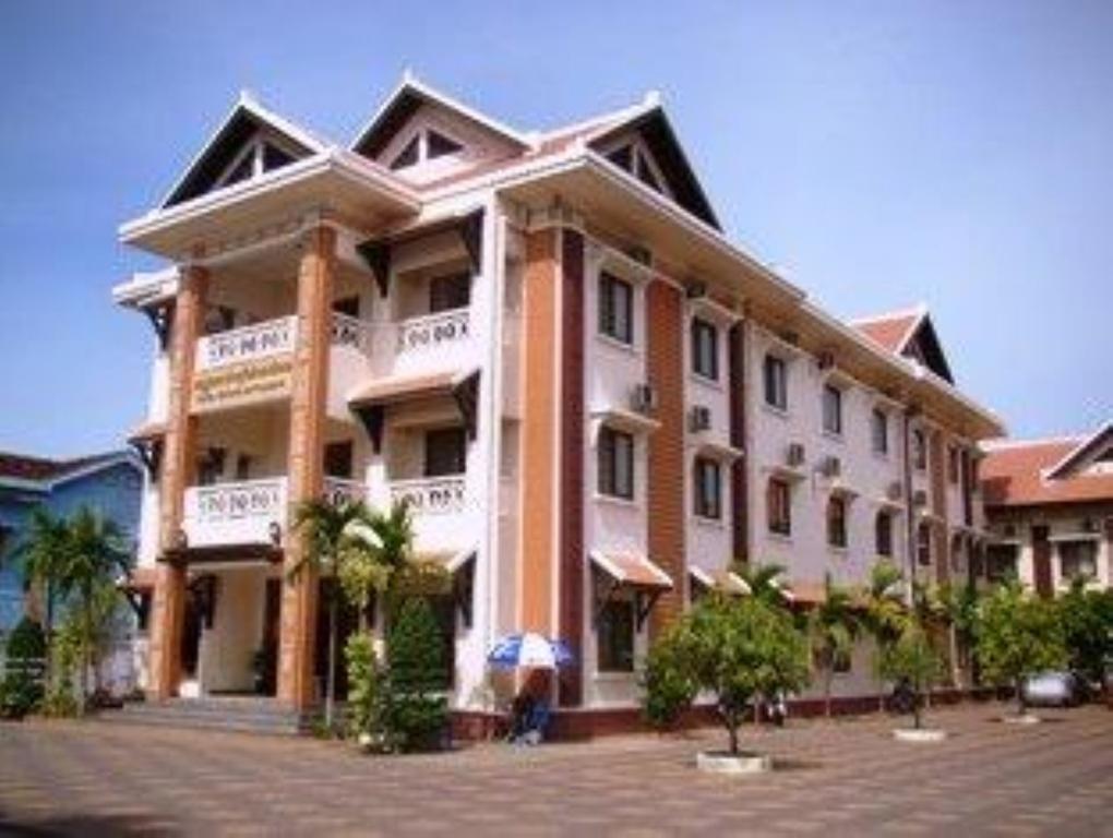 Victoria Hotel Баттамбанг Экстерьер фото